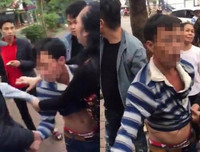 [ẢNH] Vô cớ bị nghi bắt cóc trẻ con: Xử trí thế nào khi không may bị hàm oan?