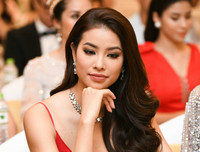 [ẢNH] Những nghệ sĩ nổi tiếng bất ngờ giải nghệ khi đang trên đỉnh cao sự nghiệp