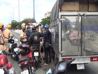 Lại bắt giữ 1,1 tấn ma túy tổng hợp giấu trong loa thùng ở TP.HCM