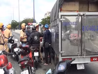 Lại bắt giữ 1,1 tấn ma túy tổng hợp giấu trong loa thùng ở TP.HCM