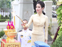 Thái Lan: Sập trang web Văn phòng Hoàng gia vì... dung nhan xinh đẹp của Hoàng Quý phi