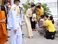 Thái Lan: Sập trang web Văn phòng Hoàng gia vì... dung nhan xinh đẹp của Hoàng Quý phi