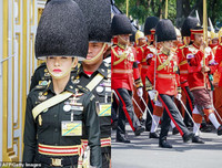 Thái Lan: Sập trang web Văn phòng Hoàng gia vì... dung nhan xinh đẹp của Hoàng Quý phi