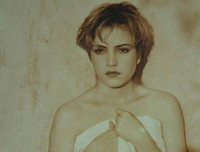 [ẢNH] Sắc vóc biến đổi của ca sĩ hải ngoại Thanh Hà sau 11 năm điều trị khối u