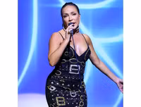 [ẢNH] Sắc vóc biến đổi của ca sĩ hải ngoại Thanh Hà sau 11 năm điều trị khối u