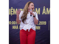 [ẢNH] Sắc vóc biến đổi của ca sĩ hải ngoại Thanh Hà sau 11 năm điều trị khối u