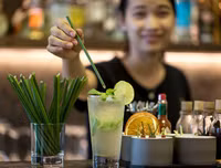 [ẢNH] Xuất hiện các kiểu ống hút ‘dị’ có thể bạn chưa từng dùng