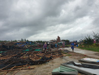 [Ảnh] Cận cảnh lốc xoáy càn quét Phú Yên khiến 27 người bị thương