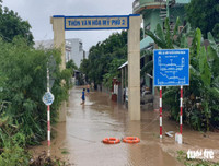 [Ảnh] Cận cảnh lốc xoáy càn quét Phú Yên khiến 27 người bị thương