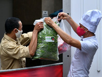 [ẢNH] Diễn biến cuộc chiến chống dịch Covid-19 từ khi xuất hiện bệnh nhân 17 tại Hà Nội