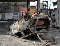 [ẢNH]: Thủ đô New Delhi bị nhấn chìm trong bạo loạn và đụng độ, hàng chục người chết