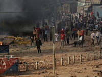 [ẢNH]: Thủ đô New Delhi bị nhấn chìm trong bạo loạn và đụng độ, hàng chục người chết