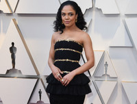 [ẢNH] Chuyện lạ Oscar 2019: Nam tài tử tự tin mặc váy 