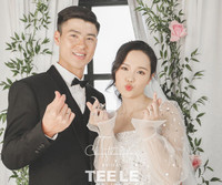 [ẢNH] Chiêm ngưỡng trọn bộ ảnh cưới ngọt ngào khiến người hâm mộ 