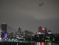 Xem cảnh sát Mỹ áp tải trùm ma túy khét tiếng El Chapo về trại biệt giam