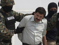 Xem cảnh sát Mỹ áp tải trùm ma túy khét tiếng El Chapo về trại biệt giam