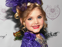 Eden Wood: Từ hoa hậu nhí nước Mỹ bị 