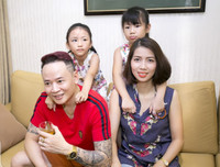 [ẢNH] Những cặp vợ chồng chênh lệch hàng chục tuổi của showbiz Việt nhưng vẫn hạnh phúc bền lâu