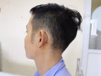 [ẢNH] Nguy hiểm chết người của việc dùng điện thoại khi sạc