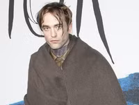 [ẢNH] Quá trình thay đổi diện mạo của nam tài tử đẹp trai nhất thế giới Robert Pattinson