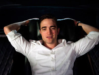 [ẢNH] Quá trình thay đổi diện mạo của nam tài tử đẹp trai nhất thế giới Robert Pattinson