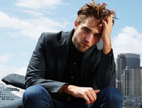 [ẢNH] Quá trình thay đổi diện mạo của nam tài tử đẹp trai nhất thế giới Robert Pattinson