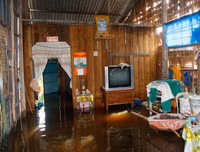 Ngập lụt tại TP Cần Thơ: Người dân khóc 