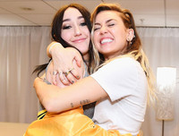 [ẢNH] Các cặp anh chị em nổi tiếng hàng đầu Hollywood