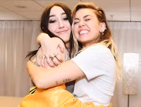 [ẢNH] Các cặp anh chị em nổi tiếng hàng đầu Hollywood