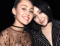 [ẢNH] Các cặp anh chị em nổi tiếng hàng đầu Hollywood