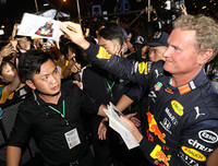 [ẢNH] Mãn nhãn với màn biểu diễn xe đua F1 nóng 