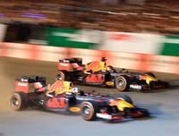 [ẢNH] Mãn nhãn với màn biểu diễn xe đua F1 nóng 