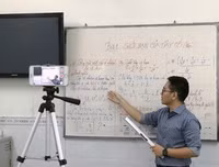 [ẢNH] Những lợi ích và hạn chế của hoạt động dạy và học trực tuyến
