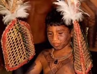 [ẢNH] Những phong tục kỳ lạ nhất của các bộ tộc trên thế giới