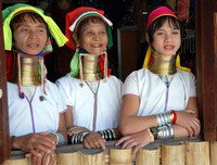 [ẢNH] Những phong tục kỳ lạ nhất của các bộ tộc trên thế giới