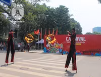 Phố đi bộ Hồ Gươm sôi động trong lễ hội Carnival 2019