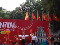 Phố đi bộ Hồ Gươm sôi động trong lễ hội Carnival 2019