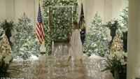 [ẢNH] Đệ nhất phu nhân nước Mỹ Melania Trump trang hoàng Nhà Trắng đón Giáng sinh 2019