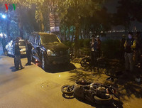 [Ảnh] Xem lại hiện trường Lexus gây tai nạn liên hoàn ở Hồ Tây