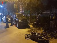 [Ảnh] Xem lại hiện trường Lexus gây tai nạn liên hoàn ở Hồ Tây