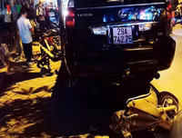 [Ảnh] Xem lại hiện trường Lexus gây tai nạn liên hoàn ở Hồ Tây