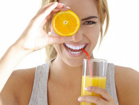 [ẢNH] Những lợi ích bất ngờ khi uống nước cam mỗi ngày