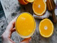 [ẢNH] Những lợi ích bất ngờ khi uống nước cam mỗi ngày