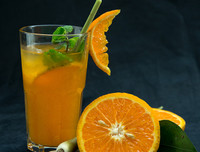 [ẢNH] Những lợi ích bất ngờ khi uống nước cam mỗi ngày