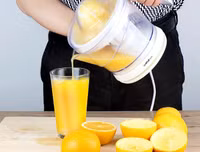 [ẢNH] Những lợi ích bất ngờ khi uống nước cam mỗi ngày