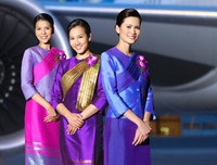 [ẢNH] Chiêm ngưỡng những mẫu đồng phục tiếp viên hàng không ấn tượng nhất thế giới