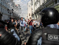 [ẢNH] Cảnh sát Nga trấn áp và bắt giữ hơn 1.000 người biểu tình