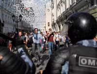 [ẢNH] Cảnh sát Nga trấn áp và bắt giữ hơn 1.000 người biểu tình