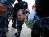 [ẢNH] Cảnh sát Nga trấn áp và bắt giữ hơn 1.000 người biểu tình