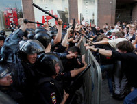 [ẢNH] Cảnh sát Nga trấn áp và bắt giữ hơn 1.000 người biểu tình